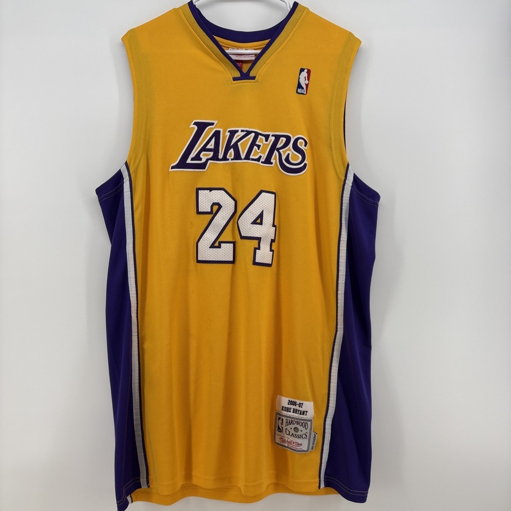 Kobe Bryant 24 Lakers Jersey XXL Mitchell Ness Hardwood Classics 2006